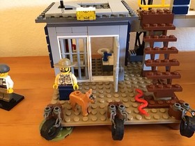 Lego City 60069 Swamp Police Station COMPLETE with Instructions