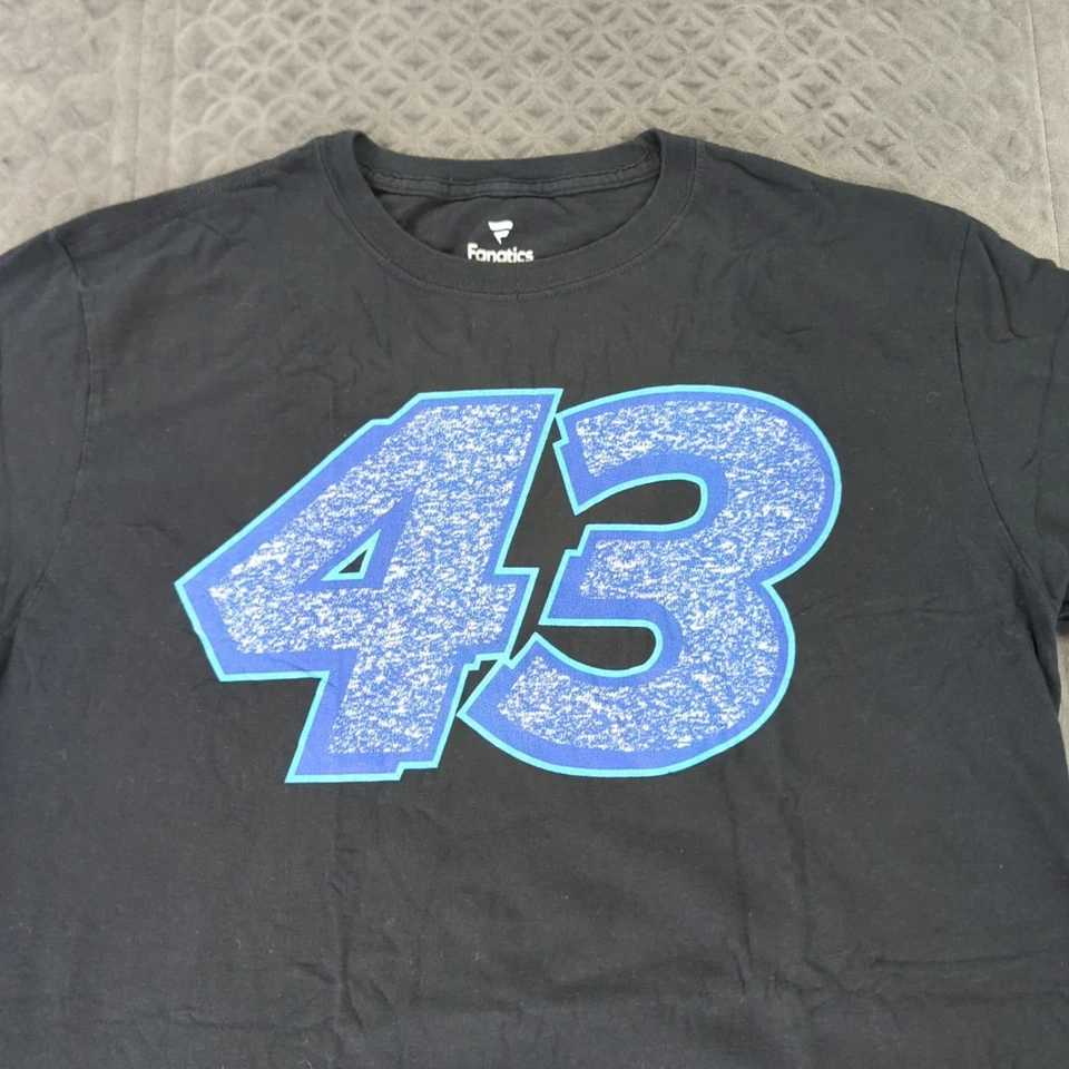 Camisa Bubba Wallace Coche #43 Fanáticos Negra Richard Petty Motorsports Hombres Grande Foto 3 de 4