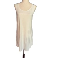 LOGO Layers by Lori Goldstein Large Ivory Regular Curved Hem Tank A235496 NEW