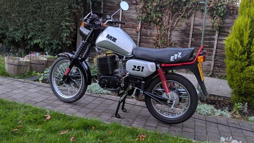 MZ ETZ 251 Showroom condition - Picture 1 of 7