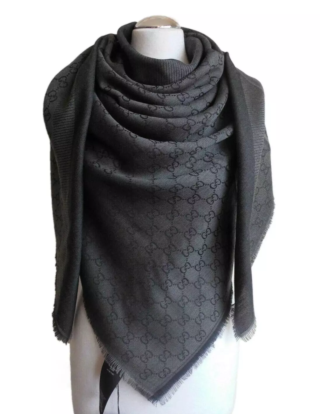 Écharpe femme GUCCI tissu laine soie 140 x 140 gris foncé neuf châle Sciarpa 