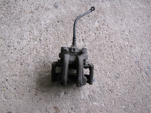 BMW 1er F20 F21 Bremssattel mit Träger 20/300 hinten links 6850857