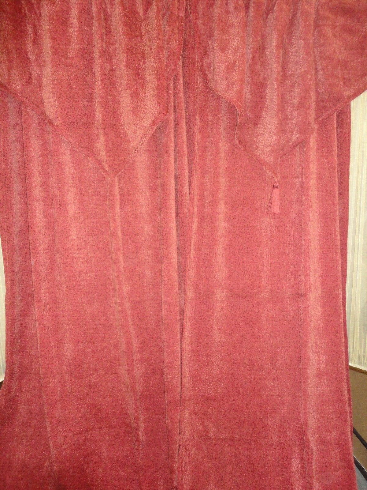 CHRIS MADDEN PEBBLE CHENILLE KENYA FRENCH RED (4PC) HEAVY PANELS