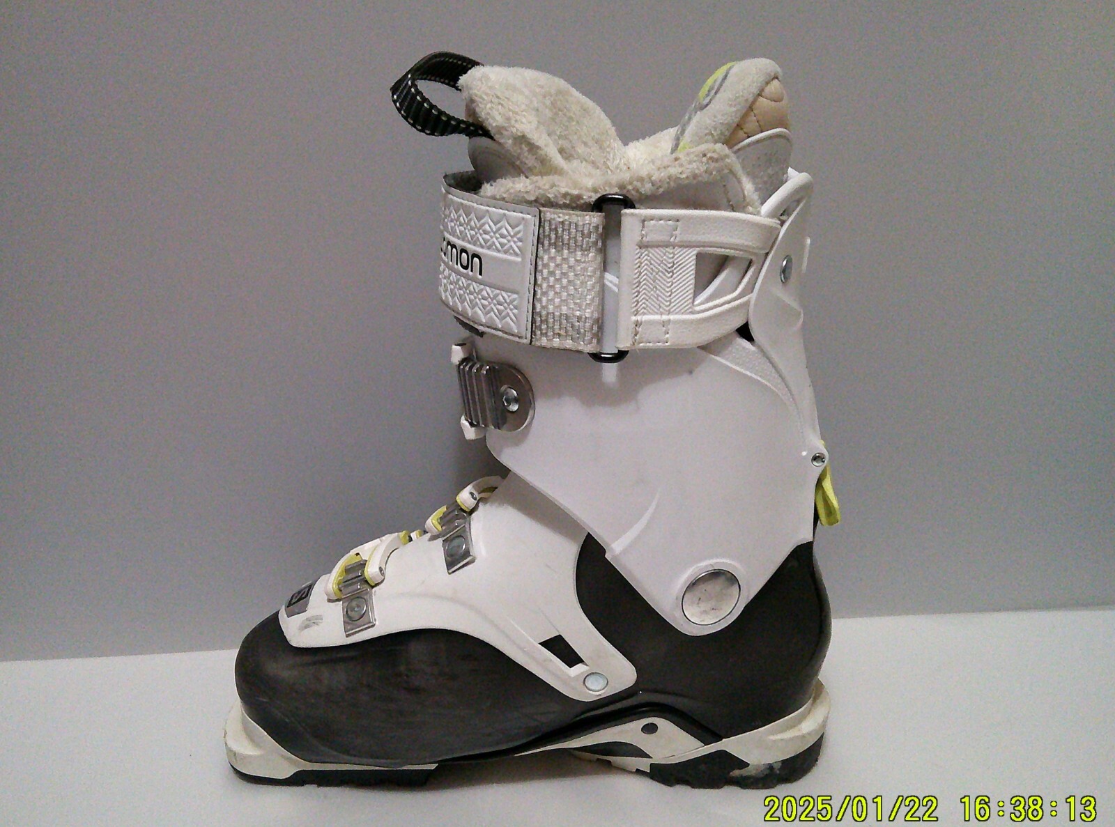 Scarponi da sci donna Salomon Quest Access 80 W 24 24 5 288 mm iper giallo bianco