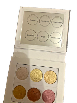 Younique Moodstruck Beloved Lidschatten Palette Volume 3, metallischer Glanz,neu