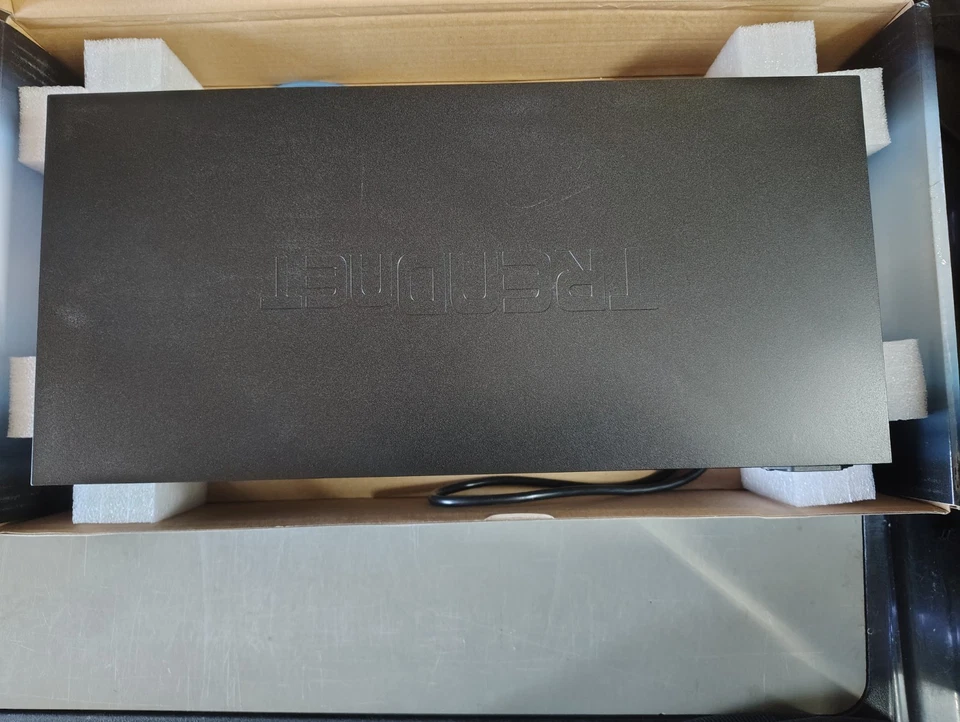 TRENDNETPoE Web Smart SwitchTPE-224WS(R)TPE-224WSTRENTRENDNET... - Image 4 of 4