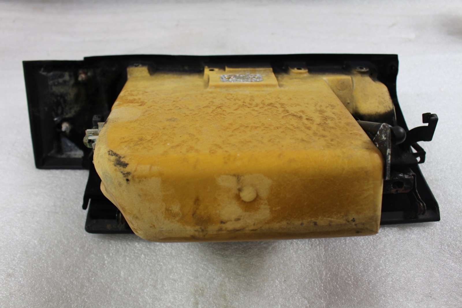 Ferrari 360 Spider Glove box Yellow