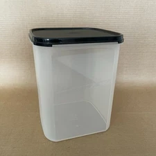 Tupperware Modular Mates #4 Square 23 Cup Container #1622, Black Seal #1623