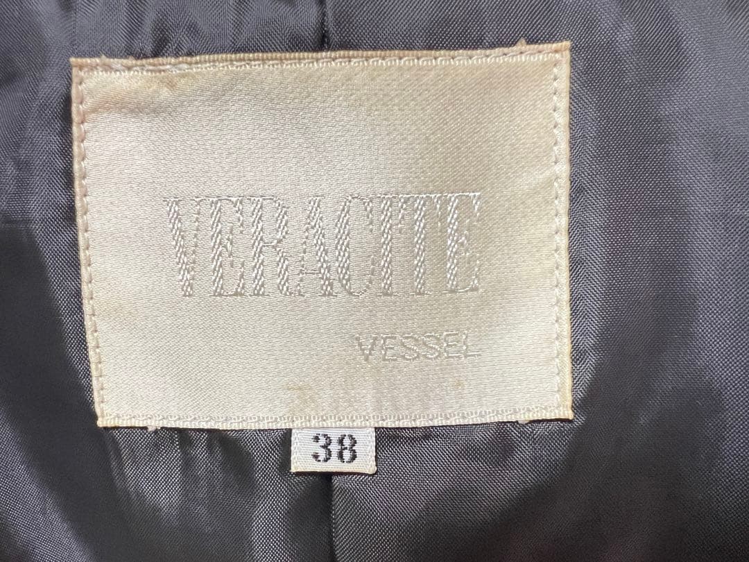 USED VERSACE GREY QUILTED JACKET WITH FUR COLLAR GOOD thumbnail 4