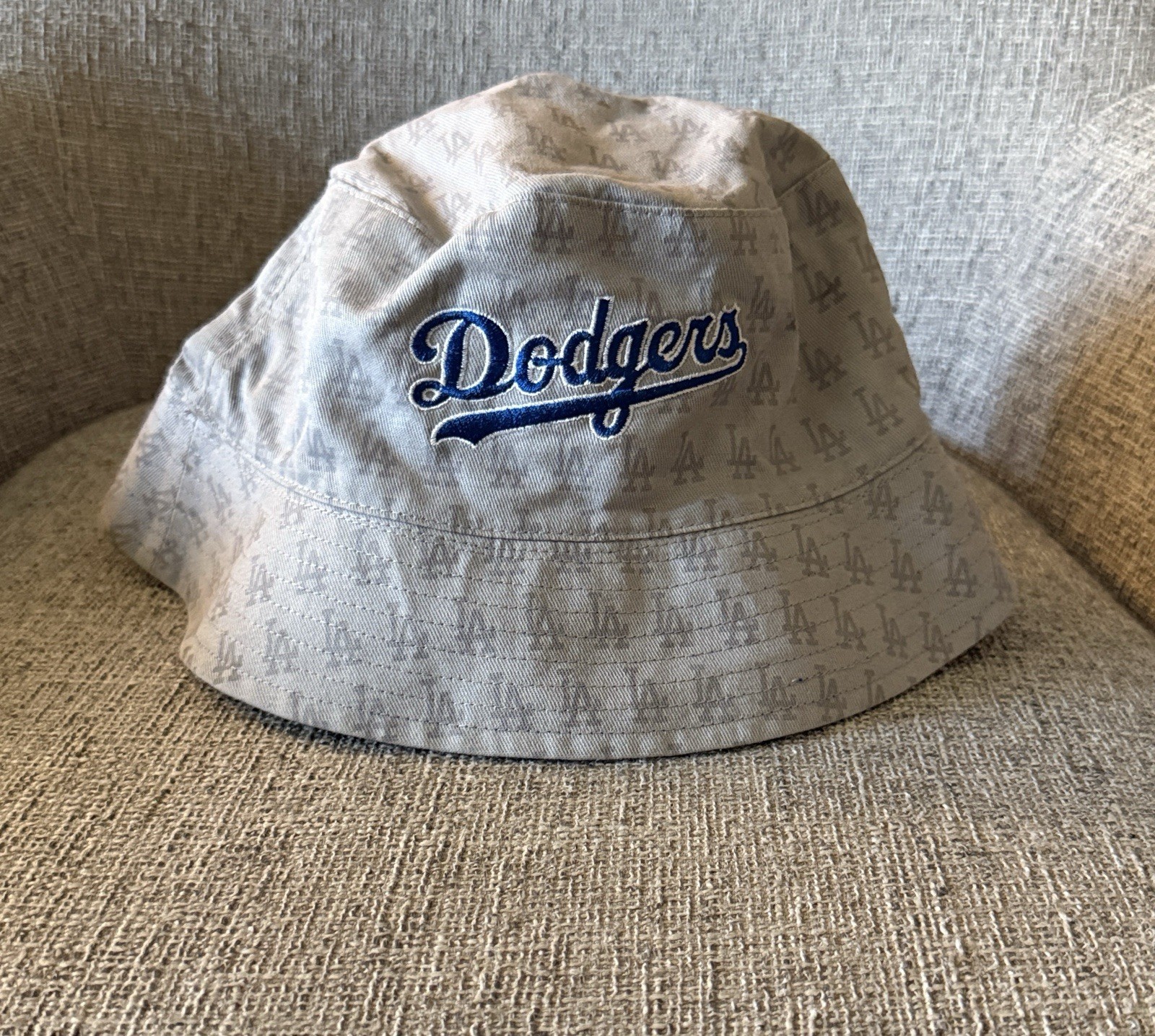 LA Dodgers monogram all over print reversible buc… - image 1