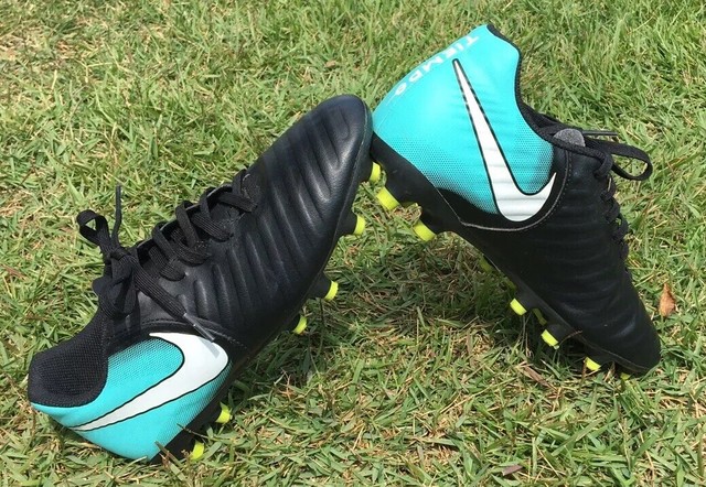 Nike Tempo Soccer Cleats Ladies Size 7 NIKE Soccer Athlete Field Sports, Clean | eBay