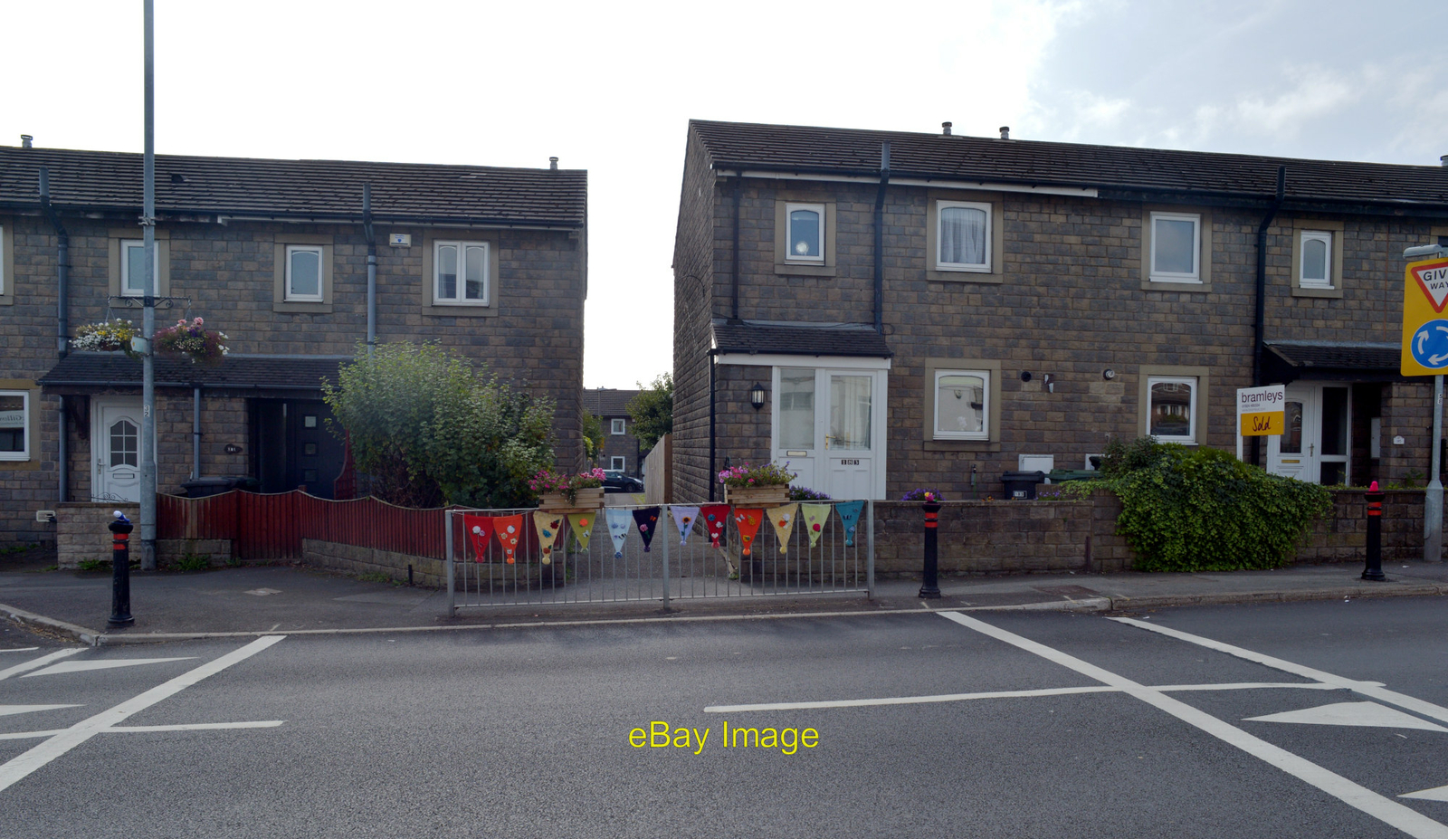 Photo 12x8 Roberttown Lane Roberttown Liversedge The bollards have been
