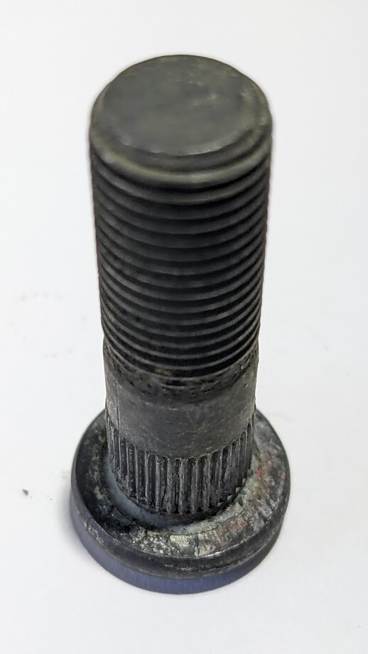 1980 to 1998 Rolls Royce Silver Spirit Spur wheel lug bolt stud LEFT SIDE UG1392