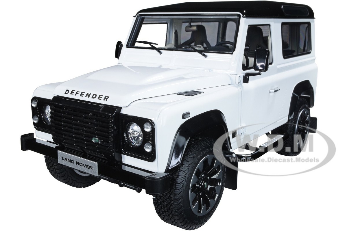 LAND ROVER DEFENDER 90 WORKS V8 