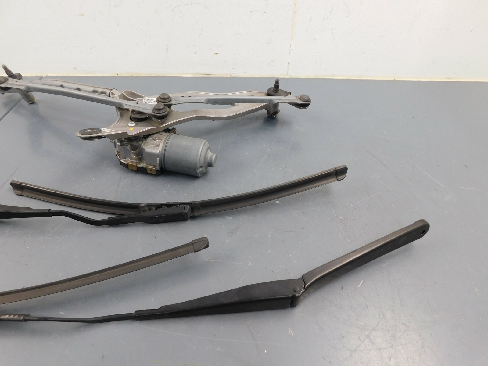 2016 15 Porsche 911 GT3 RS 991.1 Windshield Wiper Assembly / Wiper Arms #2072 C5