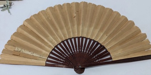 Vintage hand painted Hand Fans - Picture 5 of 19