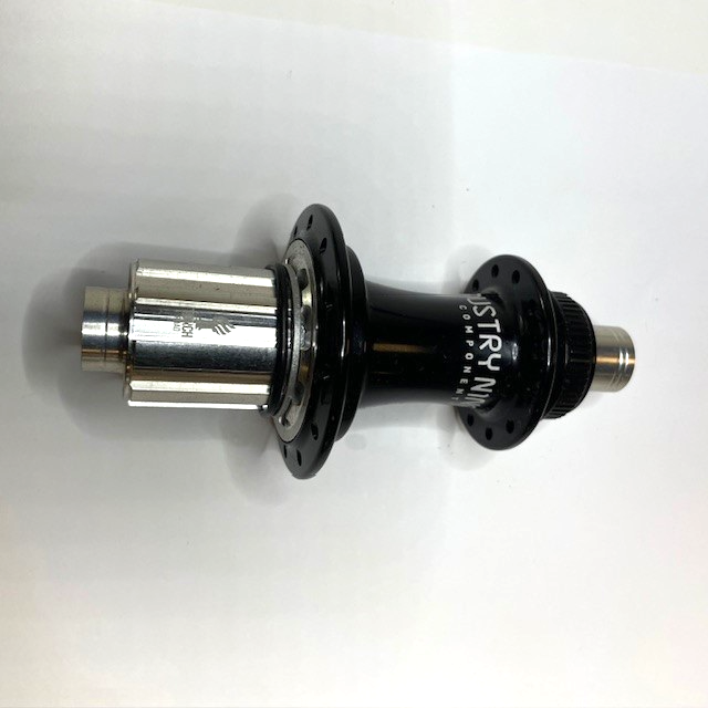 Industry 【美品】Industry Nine Torch Hub Rear Black Nine Torch