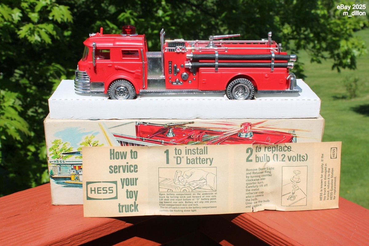 Great 1970 Hess Toy Fire Truck in Original Box w/ Insert & Batt