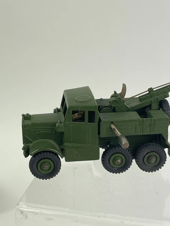 Dinky SuperToys 661 Recovery Tractor Near-mint in an excellent Original Box - Image 4 of 4