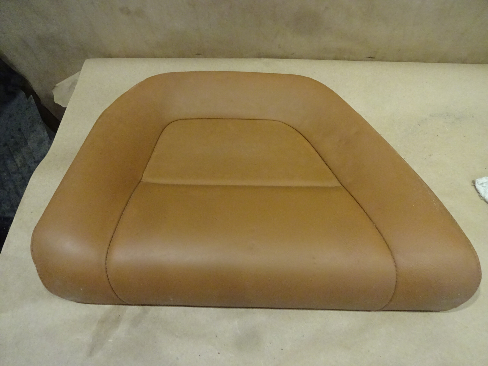 Ferrari California - LH Rear Seat  82010400