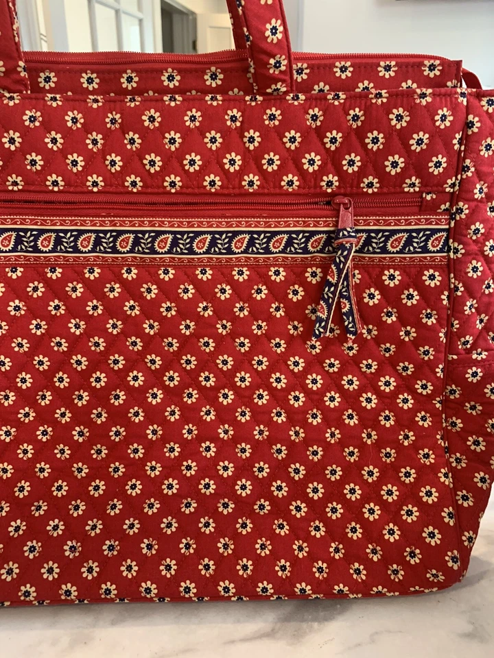 De Colección Vera Bradley Rojo Cachemira XL Bolso Comprador Laptop Cartera Bolso de Mano Apenas Usado Foto 2 de 4