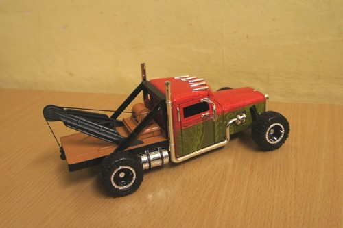 1:24 Fast & Furious Hobbs and Shaw Custom Peterbilt Wrecker - Made by Jada - MIB - Picture 3 of 5