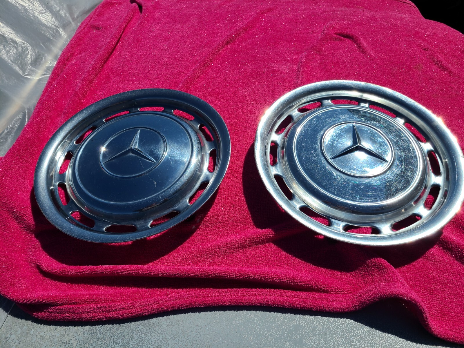 Mercedes Hub Cap W123 W115 W114 R107 W116 240D 300D 300CD 280SE 22O