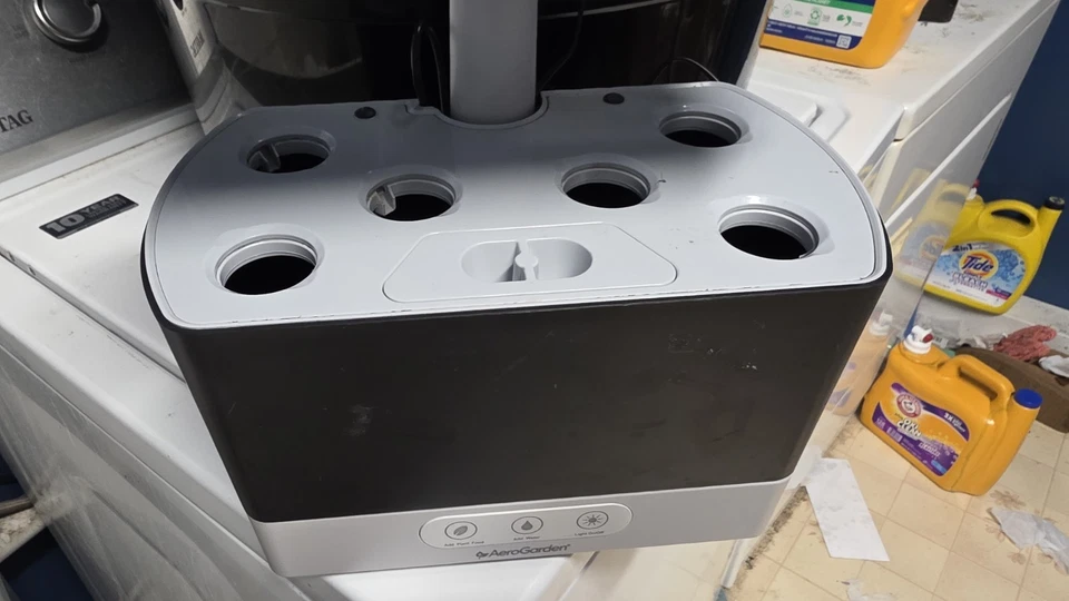 Система для домашнего сада AeroGarden Harvest 6 Pod черная модель 100690-BLK - Изображение 3 из 4