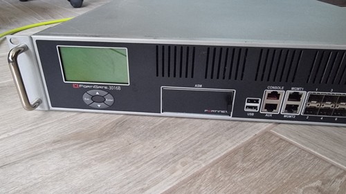Fortinet FortiGate 3016B Network Firewall Security Appliance - Afbeelding 4 van 6