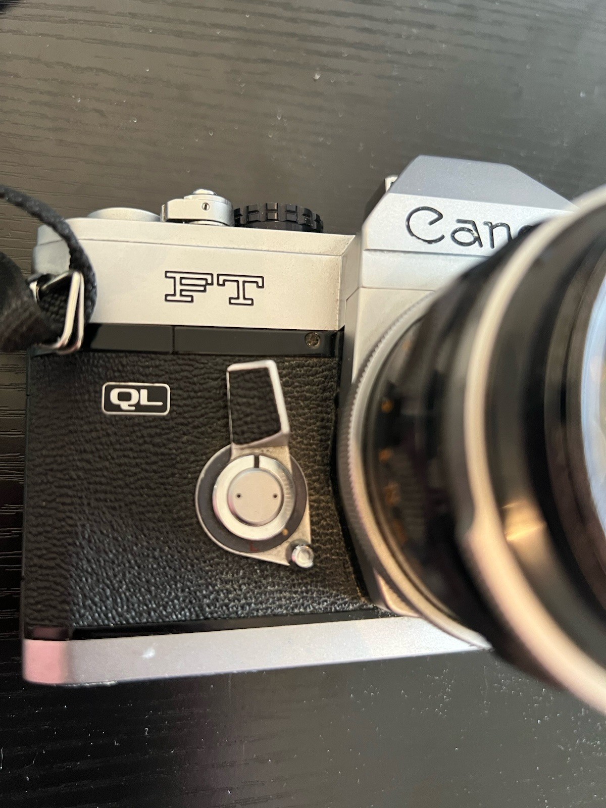 Canon FT fotocamera reflex con obiettivo Canon 50mm f/1.4 e custodia foto 2
