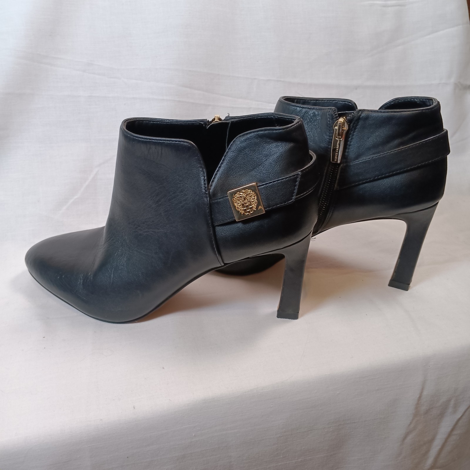 vince camuto ankle boots 9.5