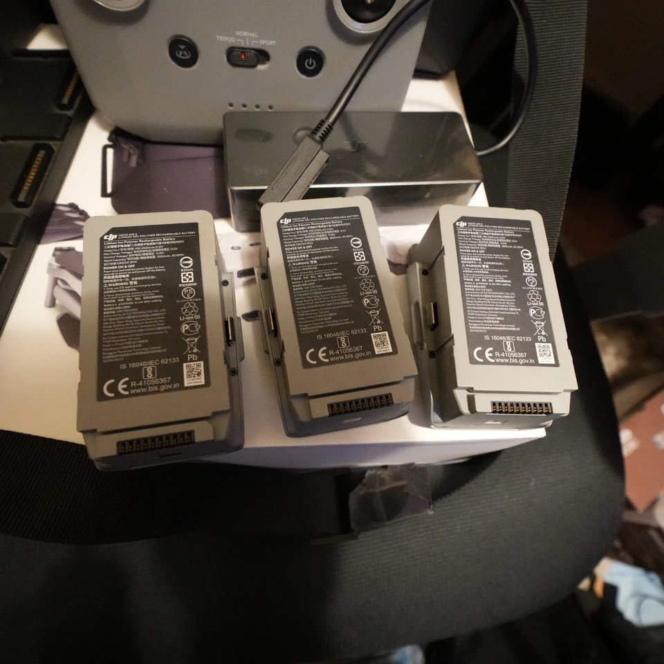 DJI Mavic Air 2 Fly More Combo Camera Drone Excellent condition  - Image 4 of 4