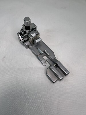Bernette Elasticator Attachment 300/00 Series 335,334D/334,303 Funlock 004,003