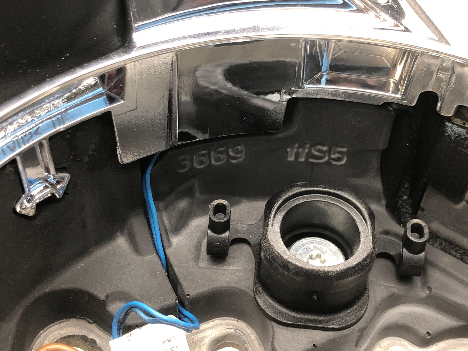2016-2020 BENTLEY BENTAYGA STEERING WHEEL BLACK LEATHER HEATED 36A419093A OEM