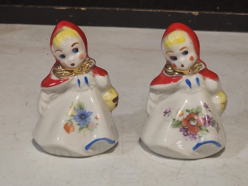 Vintage Hull Pottery Little Red Riding Hood Salt & Pepper Shakers Set