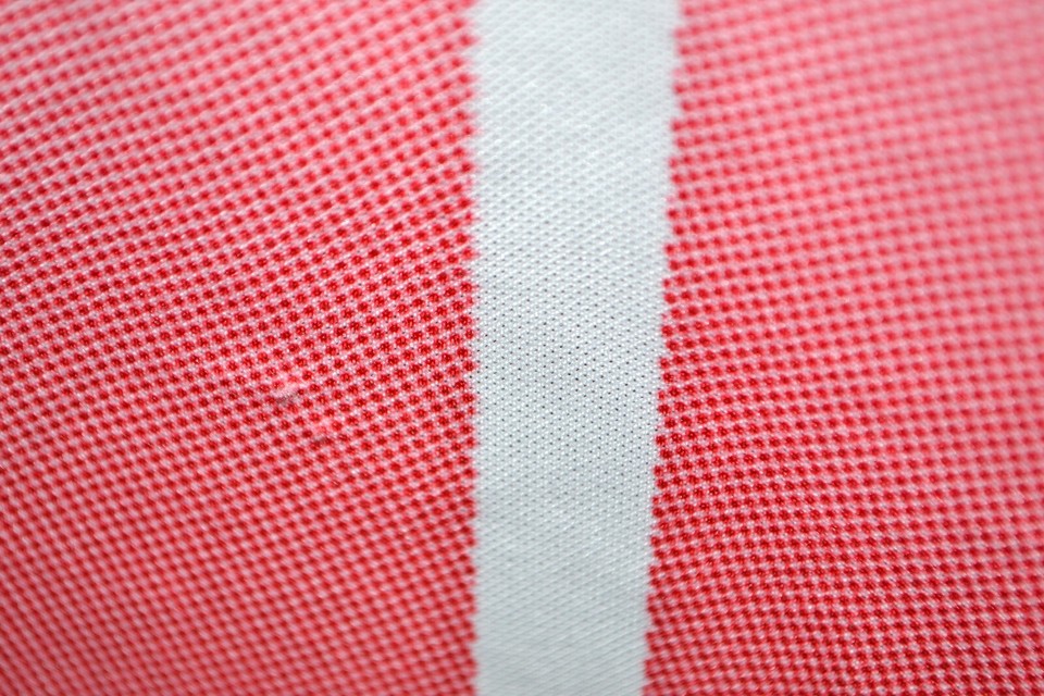 Sortie du maillot extérieur du Standard de Liège 24-25 - Footy Headlines FR