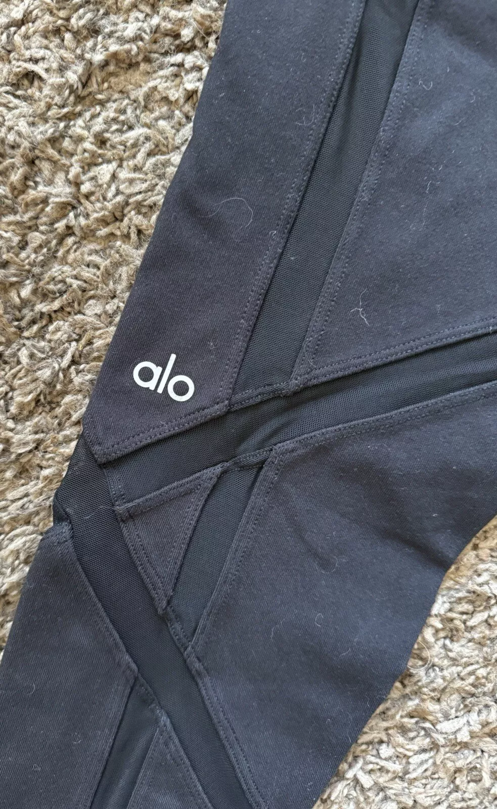 alo-yoga transparent sheer stripes leggings