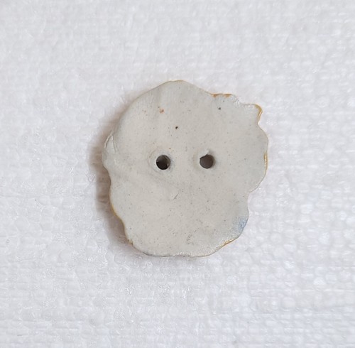 Ceramic Flower Buttons 5 x 30mm 2 Hole Novelty Pansy Porcelain Sewing Art Crafts - Picture 4 of 9