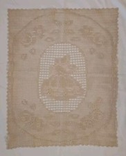 Pregiato Centrino Uncinetto A Filet Vintage Con Bambina Damina Retrò 