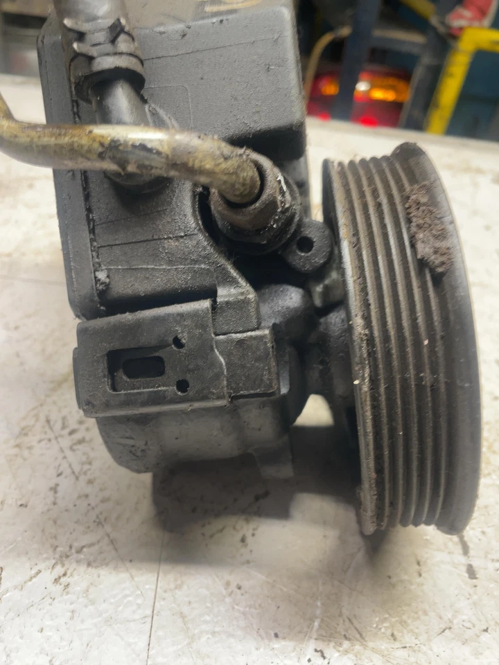 Bomba/motor de dirección asistida Pontiac Sunbird 1988-1993 Chevy Beretta 1991-1994 OEM Foto 4 de 4