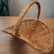 Woven Wicker Gathering Basket Large 
