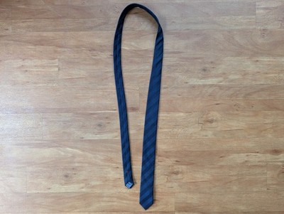 Olymp Level Five Krawatte Slim Wolle Seide navy blau Streifen 5 cm | gepflegt