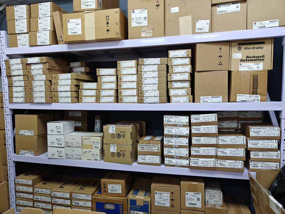 New AB 1764-24BWA SER B MicroLogix1500 24 Point Controller US US Free tax - Image 3 of 4