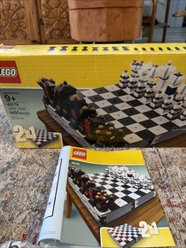 Lego 40174 Iconic Chess - complete set Free Fast Ship With Box Manual Look 👀