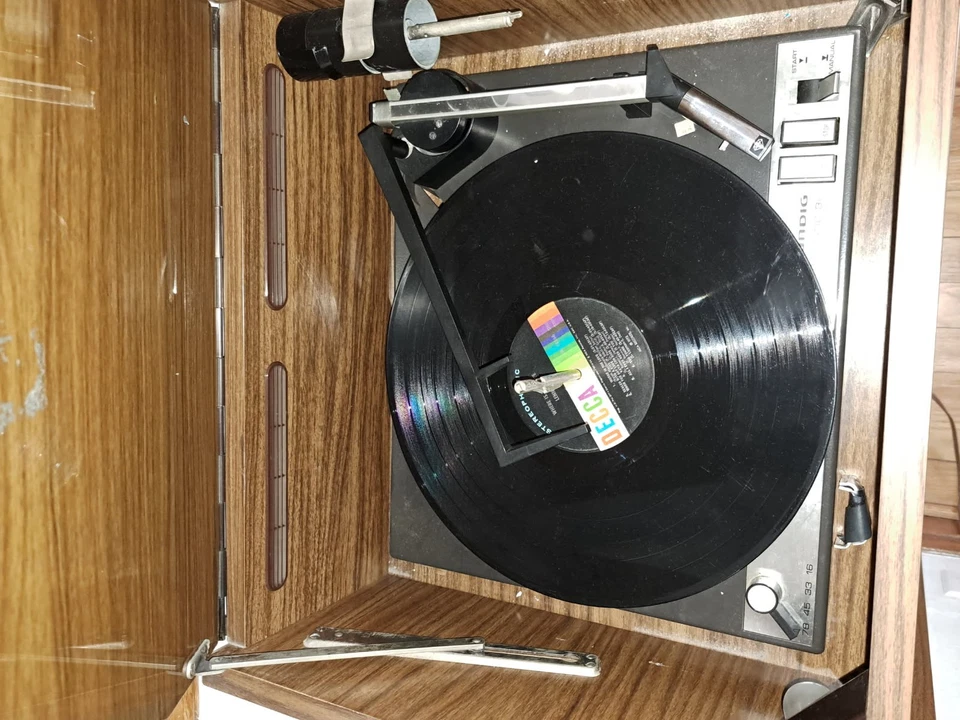 Consola estéreo Grundig KS752U de colección funcionando - Chicago, IL Foto 3 de 4