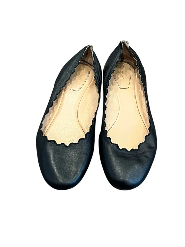 Bailarina de ballet para mujer Chloe Lauren negra de cuero festoneado 37 $595 Foto 4 de 4