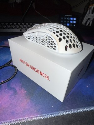 Finalmouse ULX Pro Series Aceu Lion Mouse Medium White - Stained