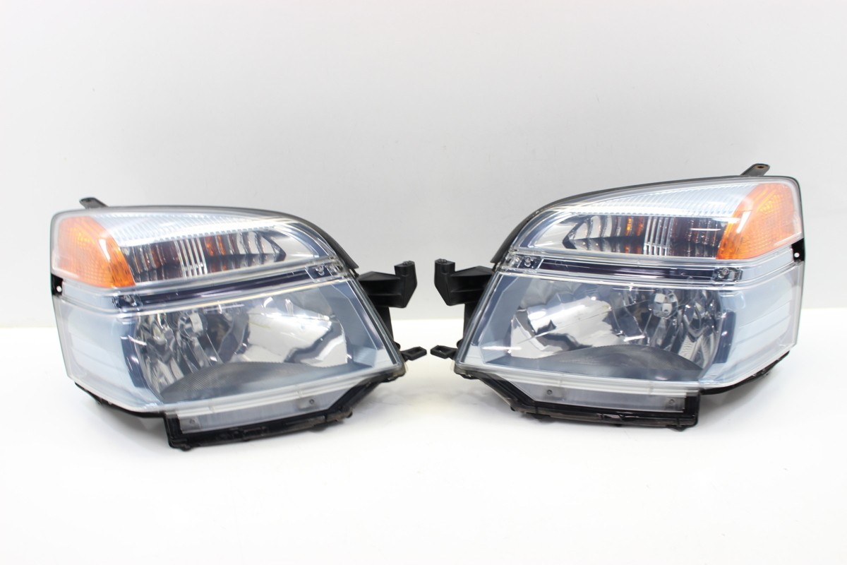 ひかり Toyota Voxy AZR60 Early Model Headlights Pair Halogen Smoked