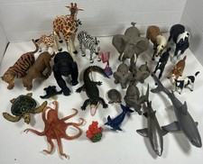 Lot Of 25 Plastic Safari Jungle Zoo Farm Water Animals Toy Figures