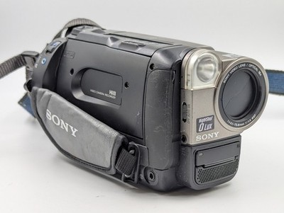 Sony CCD-TRV36E Camcorder 330x Digital Zoom - Used, Working, Has Scratches